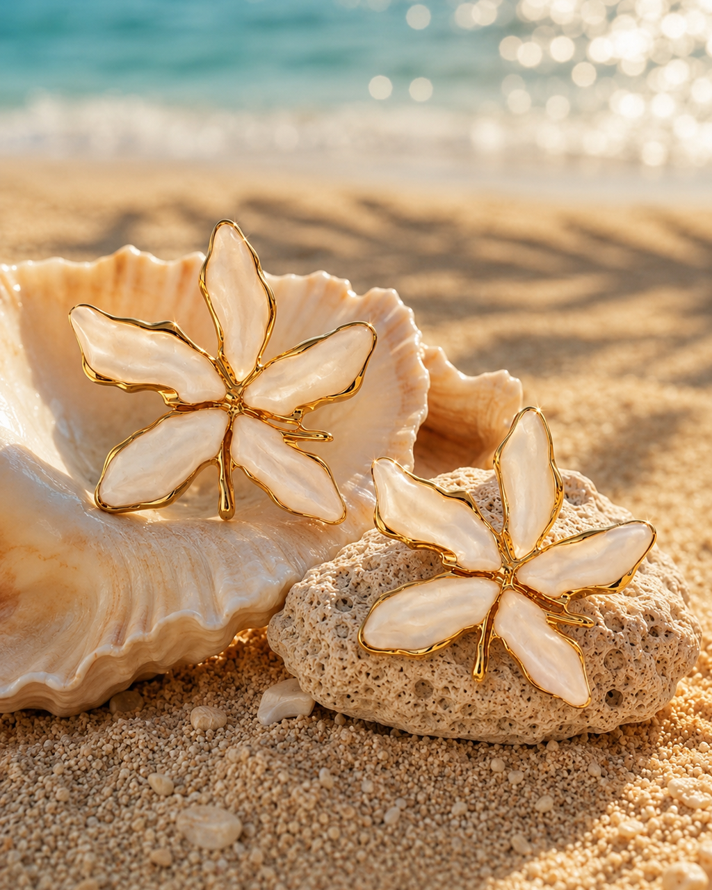 Boucles d'Oreilles Feuille Blanche